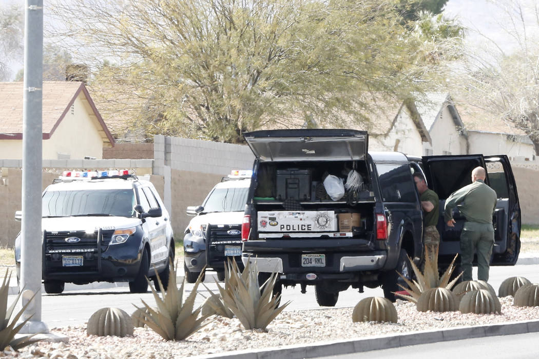 Las Vegas police respond to a domestic violence incident in the southwest Las Vegas Valley on Wednesday, March 8, 2017. (Bizuayehu Tesfaye/Las Vegas Review-Journal) @bizutesfaye