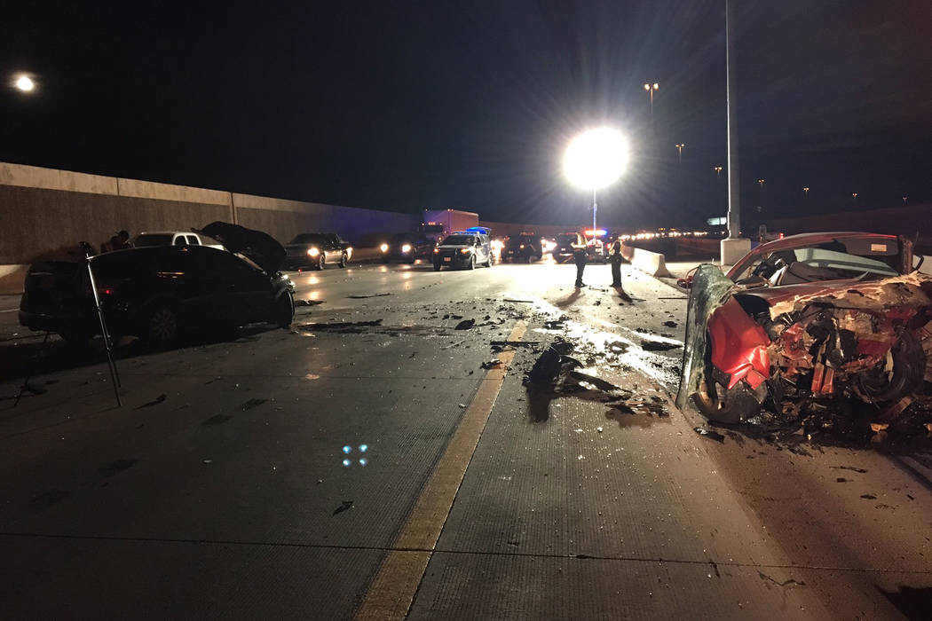 1 dead, 1 critical after car drives in wrong lane on 215 Beltway | Las