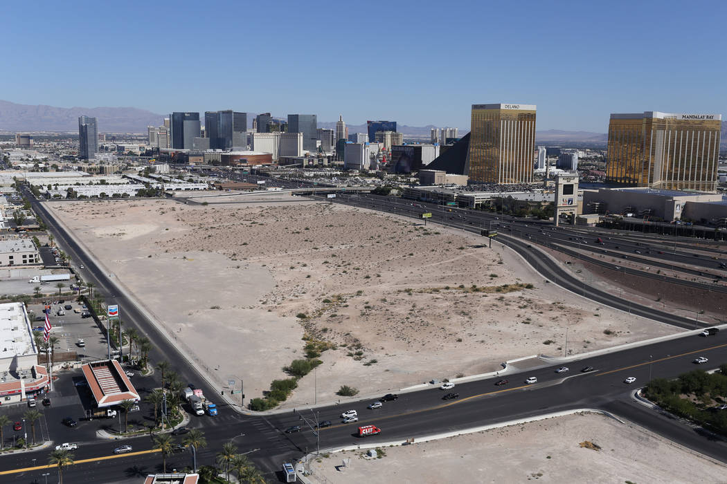 The lot where officials want to build a NFL football stadium to draw the Raiders to Las Vegas is seen on Monday, Sept. 26, 2016. Brett Le Blanc/Las Vegas Review-Journal Follow @bleblancphoto