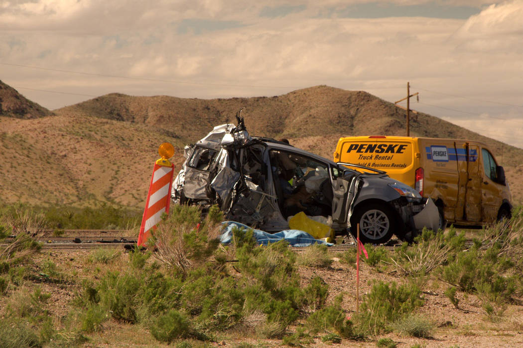 Authorities say 2 who died in Arizona crash were from Las Vegas Las