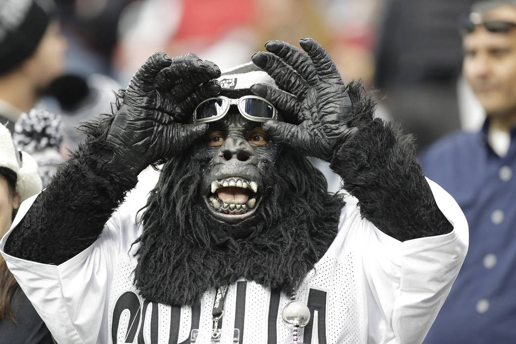 As clock nears midnight, Raiders fans react to possibly losing