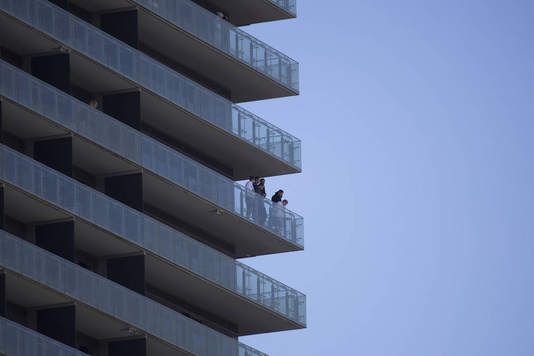 1 dies in fatal bus shooting on Las Vegas Strip, hours after Bellagio