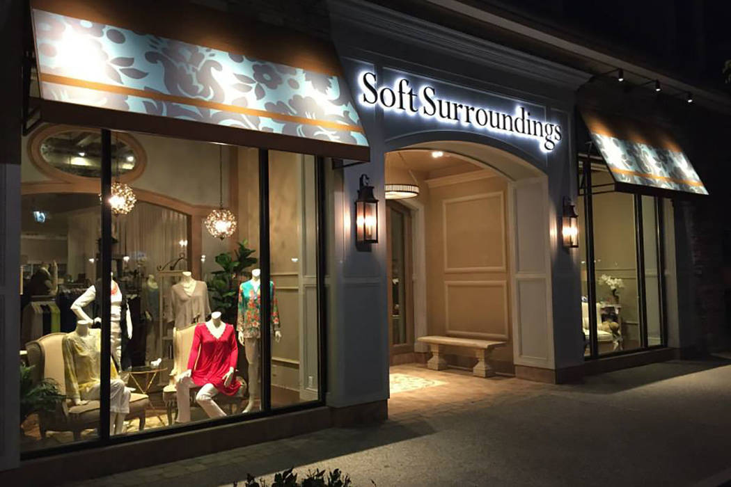 Shopping @soft Surroundings outlet