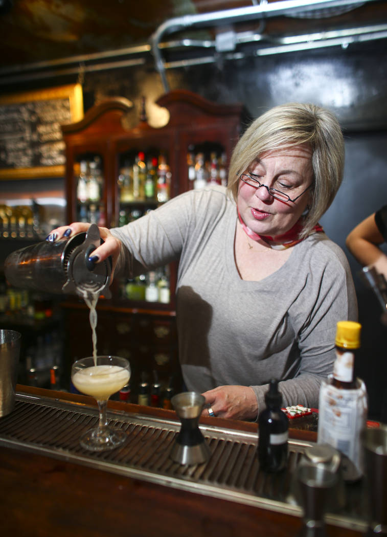 Sharon Bond pours a whiskey sour during a cocktail class at Velveteen Rabbit in downtown Las Vegas on Saturday, Feb. 25, 2017. (Chase Stevens/Las Vegas Review-Journal) @csstevensphoto