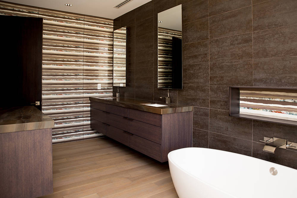The master bath at 61 Arroyo Road home has a modern style. (Tonya Harvey Real Estate Millions)