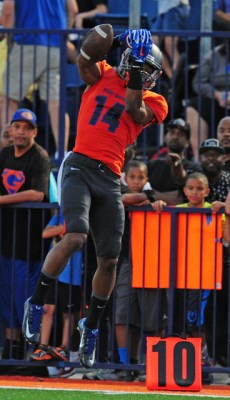 Bishop Gorman wide receiver Dorian Thompson-Robinson is unable to make a catch in the first ...