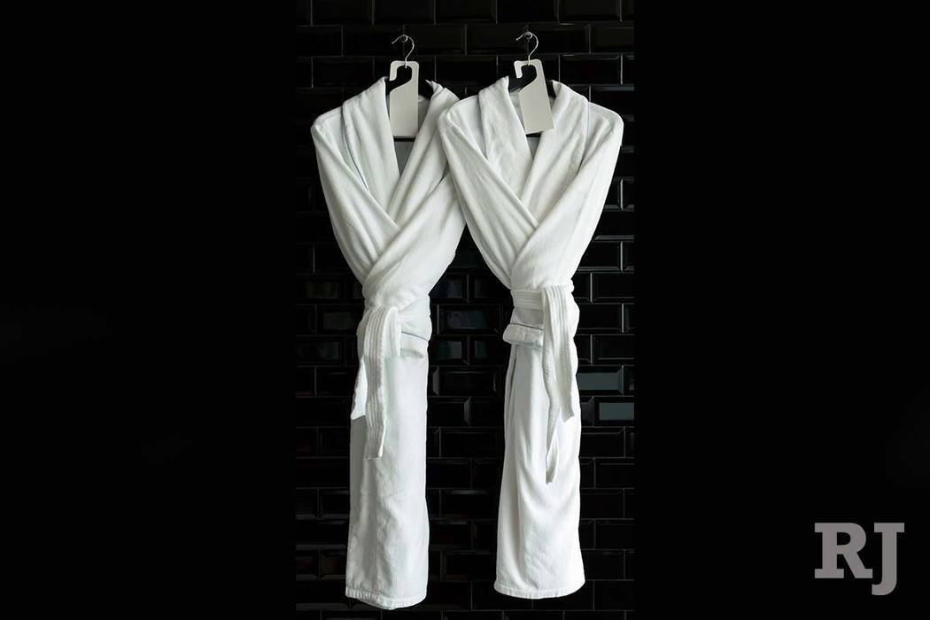 Hotels are using unique bathrobes to lure guests Las Vegas ReviewJournal