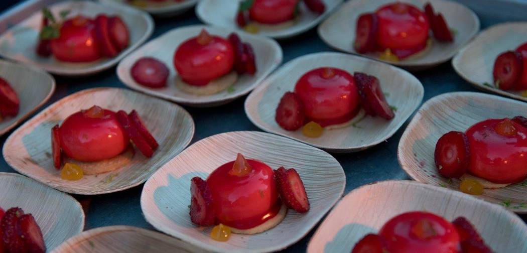 The Grand Tasting at Vegas Uncork'd by Bon Appetit at Garden of the Gods Pool Oasis at Caesars Palace on Friday, April 28, 2017, in Las Vegas. (Tom Donoghue)