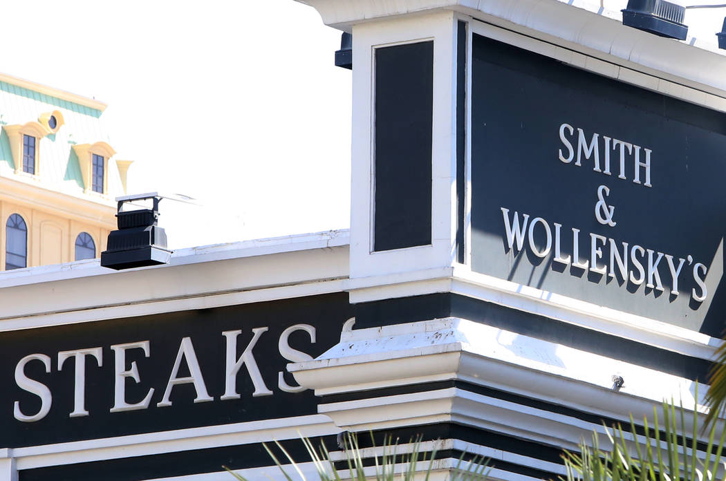 Investors have bought the Smith & Wollensky building photographed, on Tuesday, May 9, 2017, on the Strip for $59.5 million. (Bizuayehu Tesfaye/Las Vegas Review-Journal) @bizutesfaye