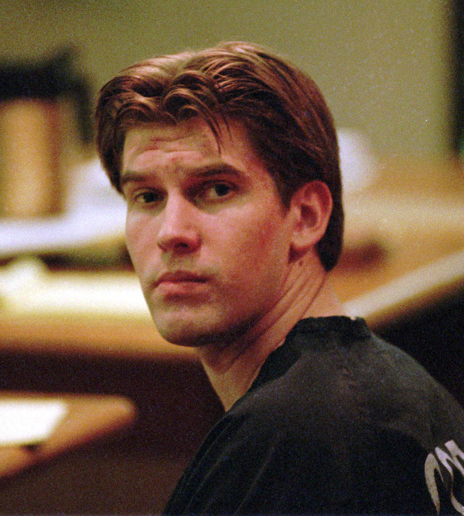 Nineteen-year-old Jeremy Strohmeyer looks around a Las Vegas courtroom Wednesday, Feb. 4, 1998 during a hearing on whether a confession he made in the May 25, 1997 slaying of 7-year-old Sherrice I ...