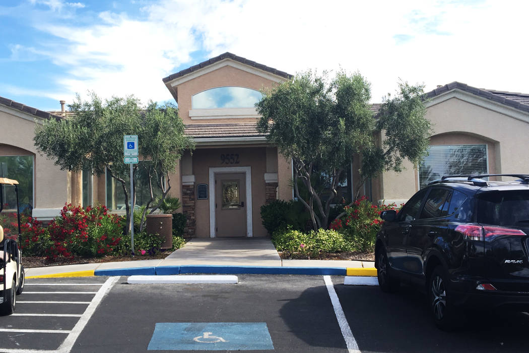 Police shoot man after call to Las Vegas apartment Las Vegas Review