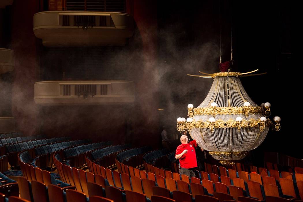 ‘Phantom of the Opera’ at Smith Center introduces modern look Las