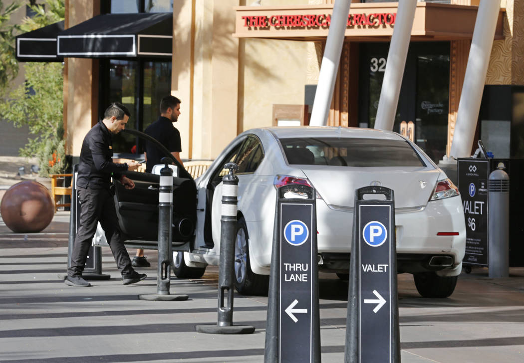 Some Las Vegas shopping centers try to reel in more locals ...