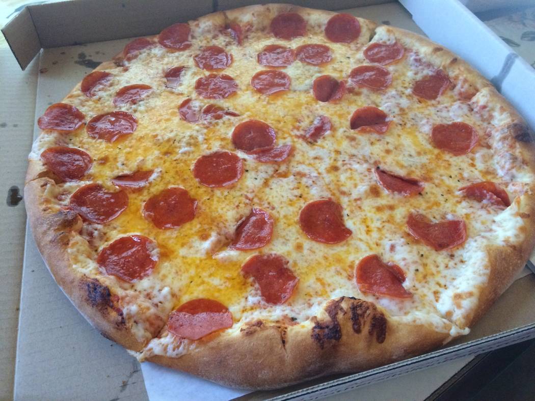 Brothers Pizza is tasty; it just needs more sauce | Las Vegas Review