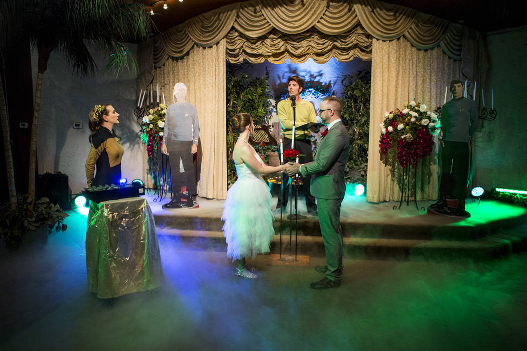 Las Vegas Chapel Does ‘rocky Horror ‘star Trek Elvis Weddings — Video Las Vegas Review Journal 
