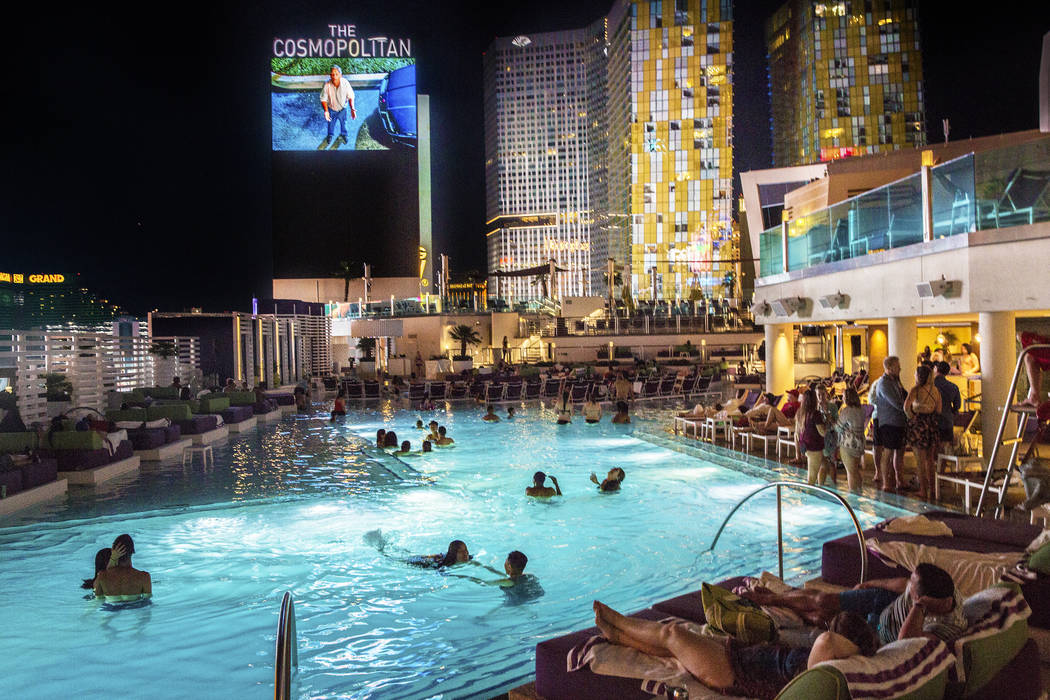 Where To Find Free Or Low Cost Outdoor Movies In Las Vegas Las Vegas Review Journal
