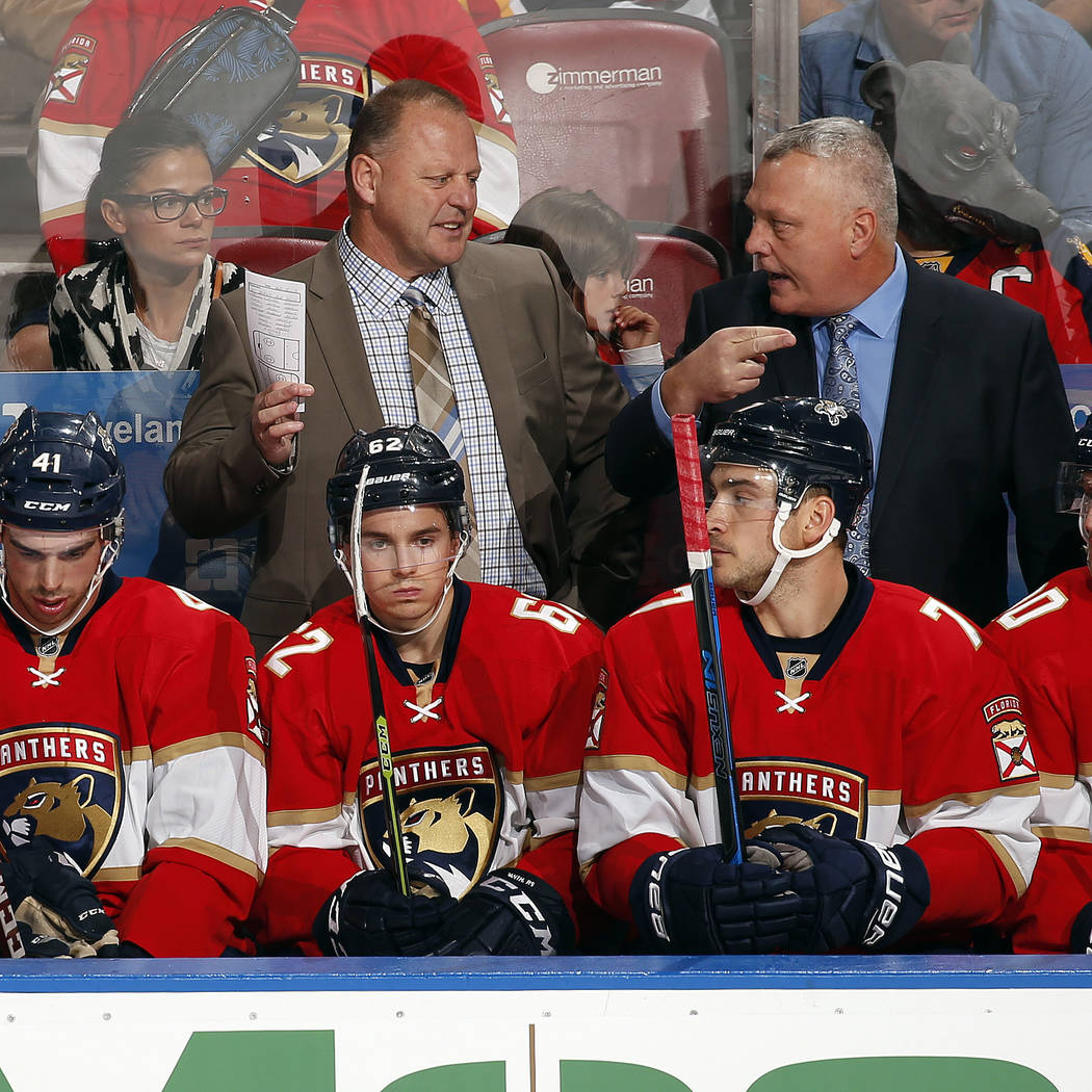 Members of the Detroit Red Wings pose for the Official Team Photo at  News Photo - Getty Images