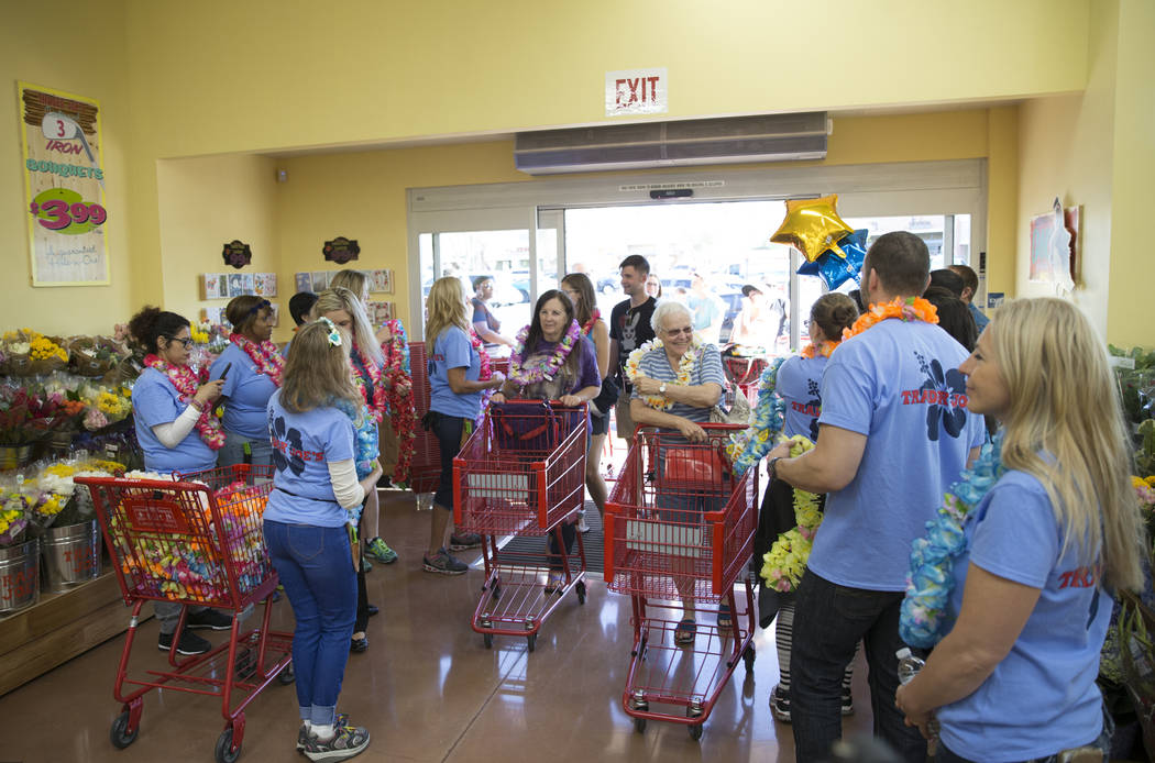 Trader Joe’s store opens in northwest Las Vegas — VIDEO Las Vegas