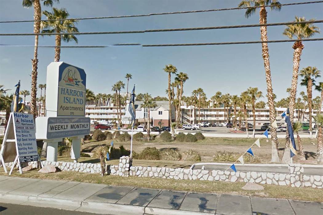 Man critical after stabbing at Las Vegas apartment complex Las Vegas ReviewJournal