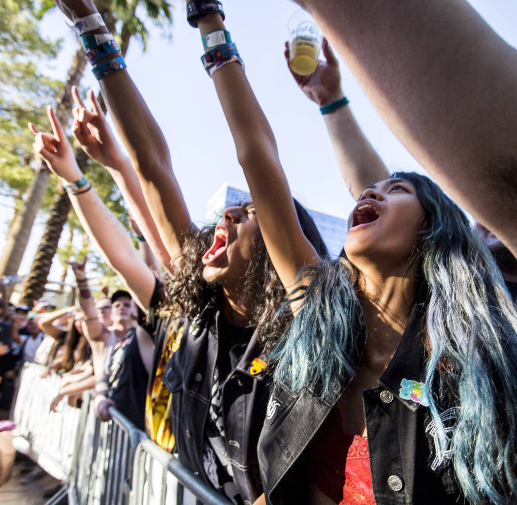 Warped Tour rocks Las Vegas — PHOTOS Las Vegas ReviewJournal