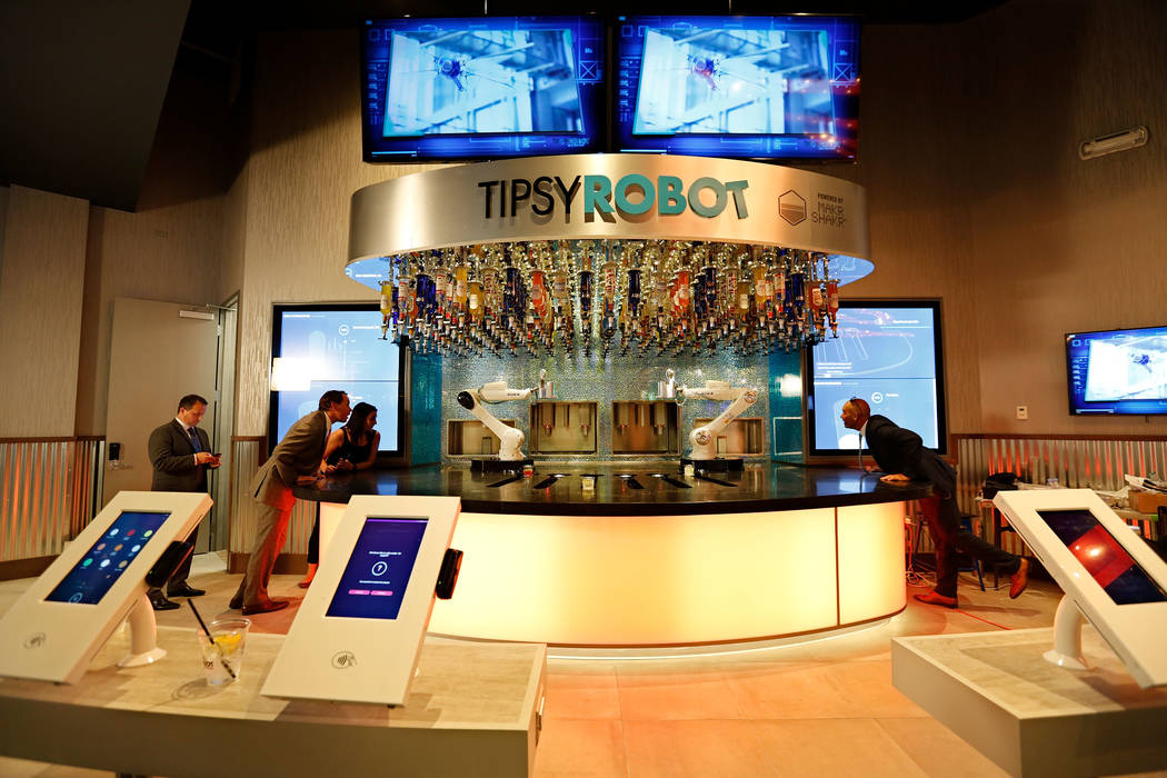 New Las Vegas Strip bar features robot bartenders — VIDEO Las Vegas ReviewJournal