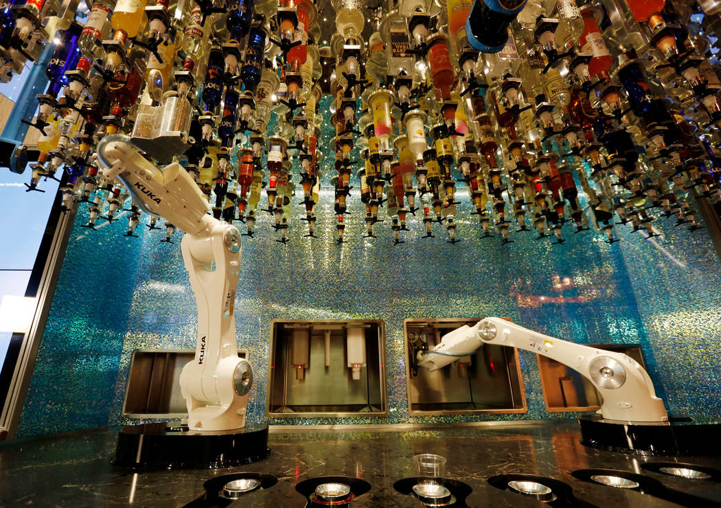 New Las Vegas Strip bar features robot bartenders — VIDEO Las Vegas ReviewJournal