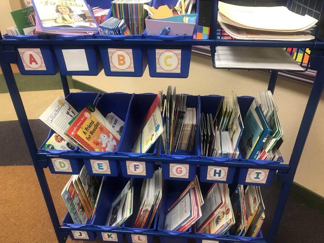 North Las Vegas library volunteers help children with summer reading