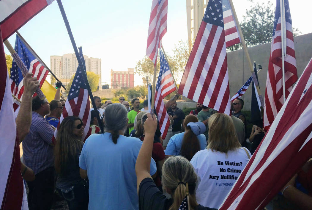 Protesters at a rally to support defendants in the Bundy standoff case at the Lloyd George U.S. Courthouse on Saturday, July 15, 2017, in Las Vegas. Morgan Lieberman Las Vegas Review-Journal