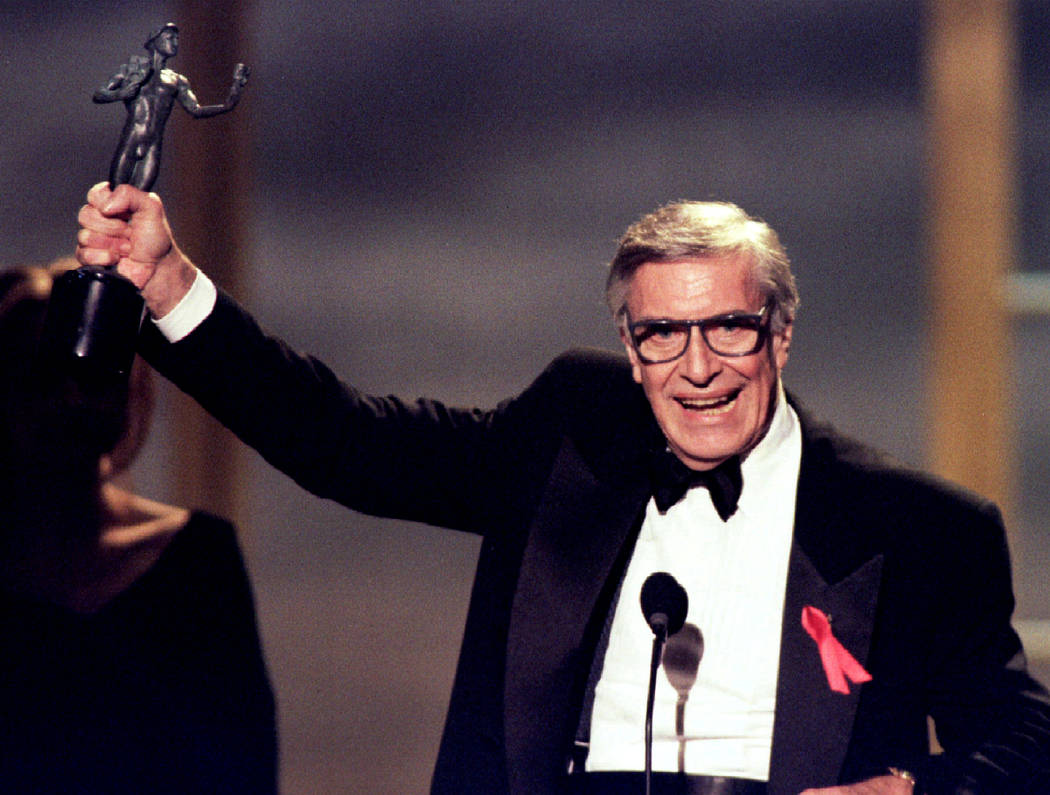 FILE PHOTO - Actor Martin Landau holds the Screen Actors Guild Award he won for outstanding performance by a male actor in a supporting role for his role in the film "Ed Wood" at ...