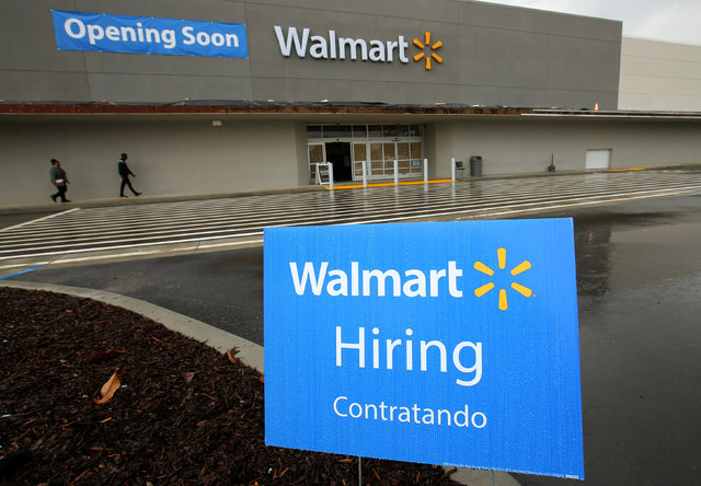 New Walmart supercenter opens in Las Vegas Valley