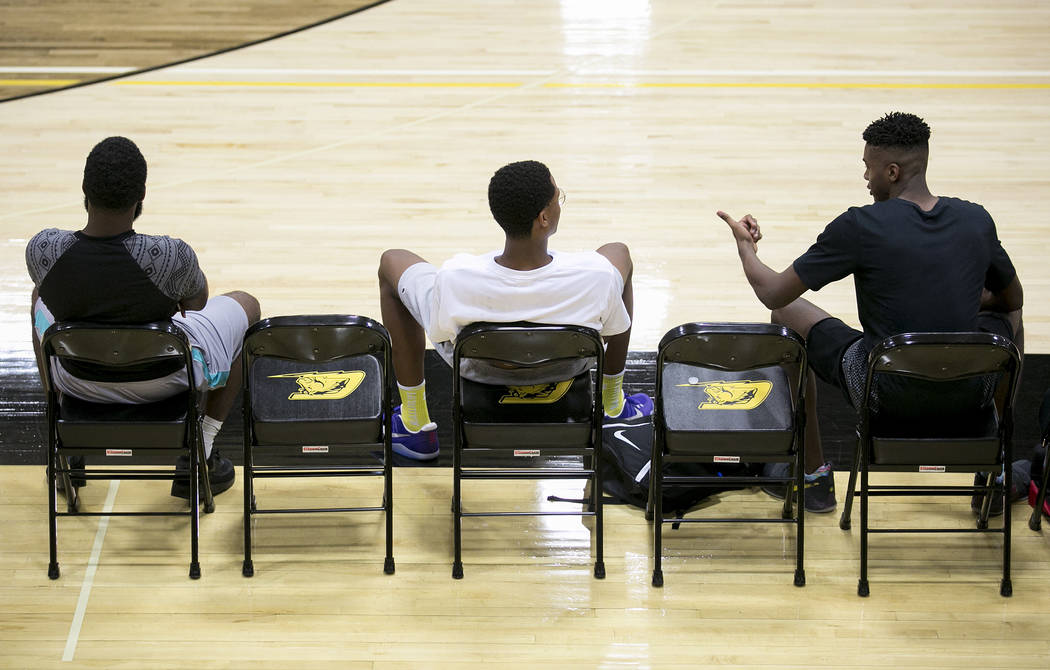 Cal Supreme player Shareef O'Neal, center, son of Shaquille O'Neal, practices at Ed W. Clark High School in Las Vegas on Wednesday, July 26, 2017.  Bridget Bennett Las Vegas Review-Journal @bridge ...