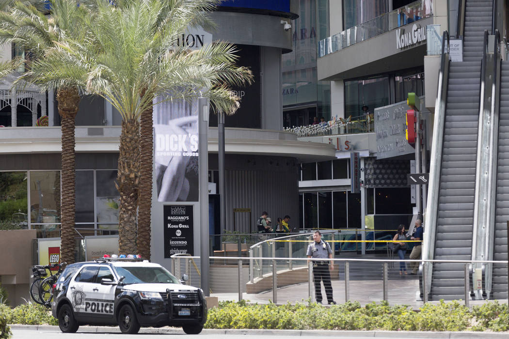 Man dies after jump at Fashion Show mall on Las Vegas Strip