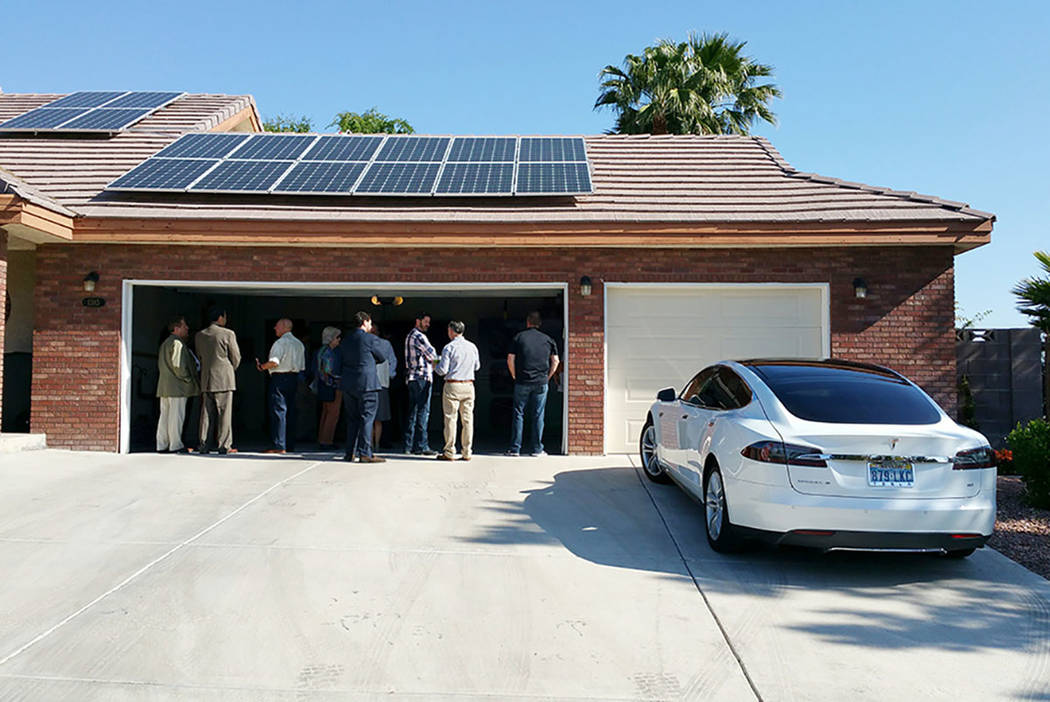 Target Is The Top Corporate Installer Of Solar Power In The Usa With 147mw Installed On 300 Stores Walmart Is Close Behin Solar Solar Installation Solar Power