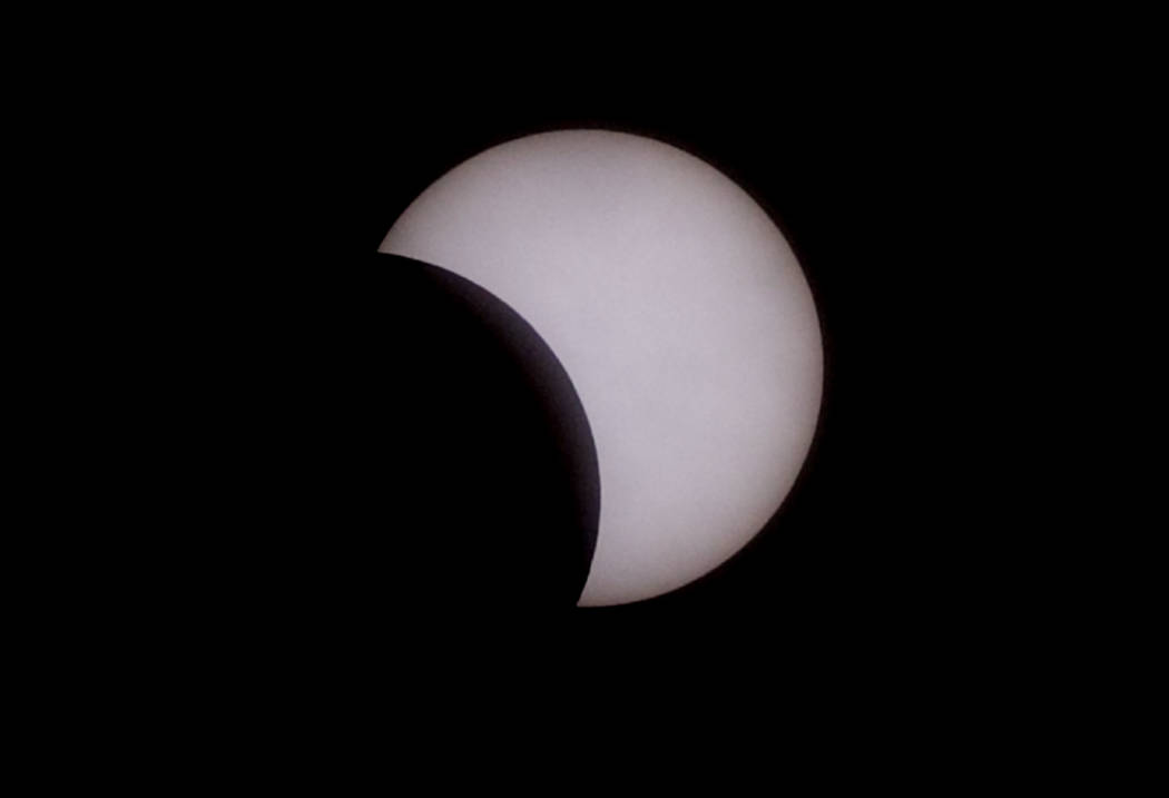 Las Vegas gets a glimpse, but eclipse watchers around US get a thrill