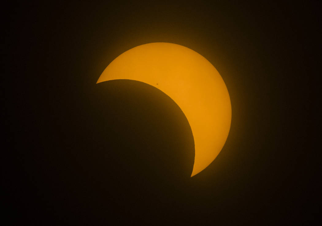 Las Vegas gets a glimpse, but eclipse watchers around US get a thrill