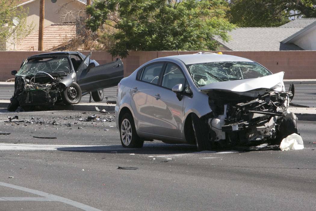 Las Vegas police investigate a fatal two-car crash at Alta and South Buffalo drives, Tuesday, Aug. 22, 2017. (Bizuayehu Tesfaye/Las Vegas Review-Journal) @bizutesfaye