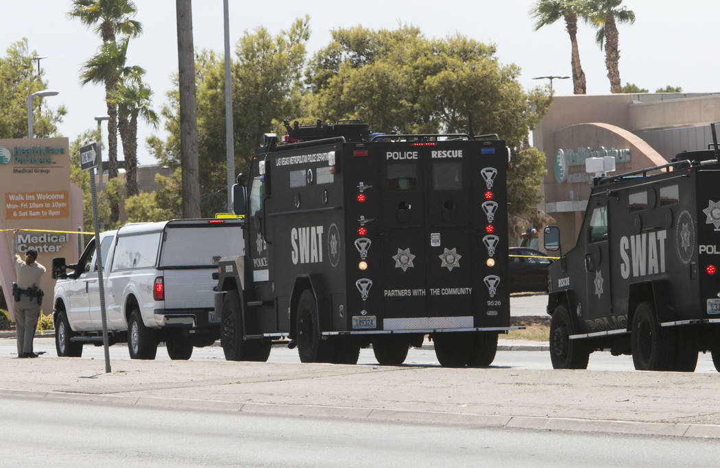 Police say subject in custody after shooting on bus in northeast Las