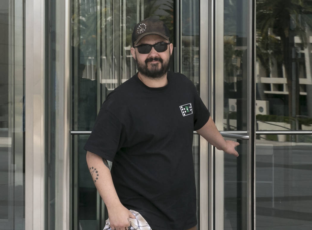 Eric Parker, recently acquitted of most charges in the Bunkerville standoff, leaves the Lloyd George U.S. Courthouse after his court hearing on Thursday, Aug. 31, 2017, in Las Vegas. (Bizuayehu Te ...
