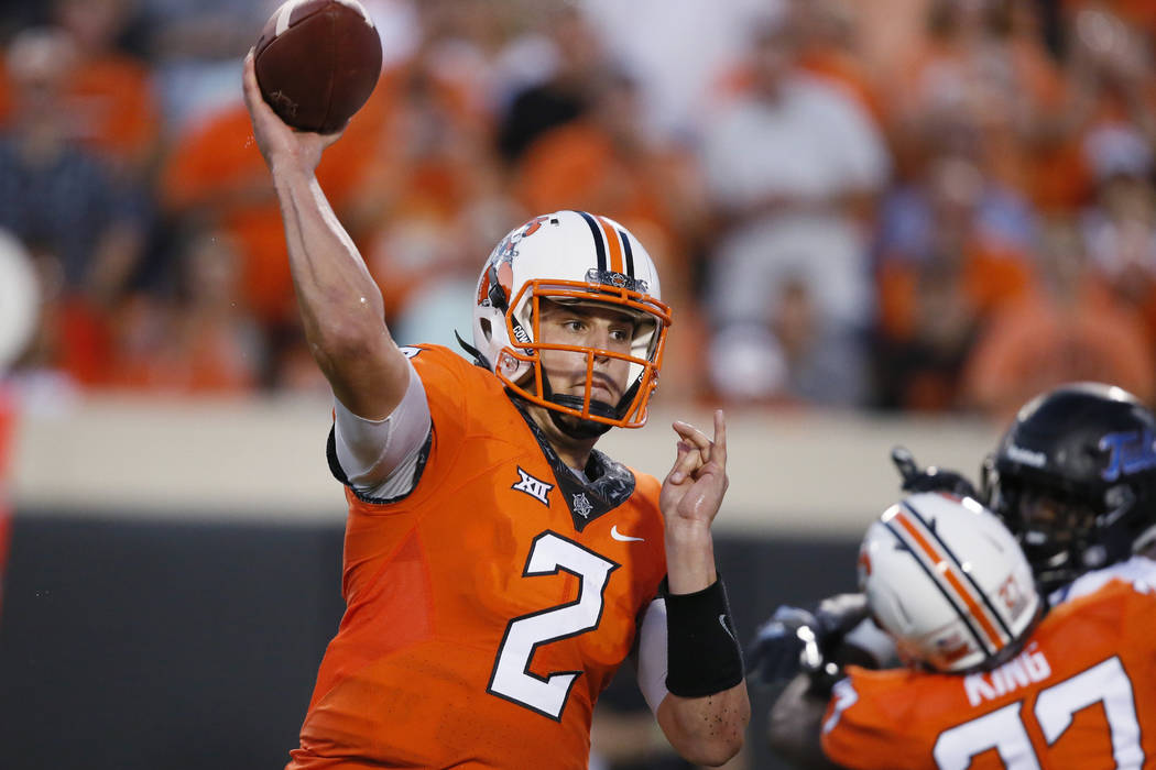 Mason Rudolph, Oklahoma State look 