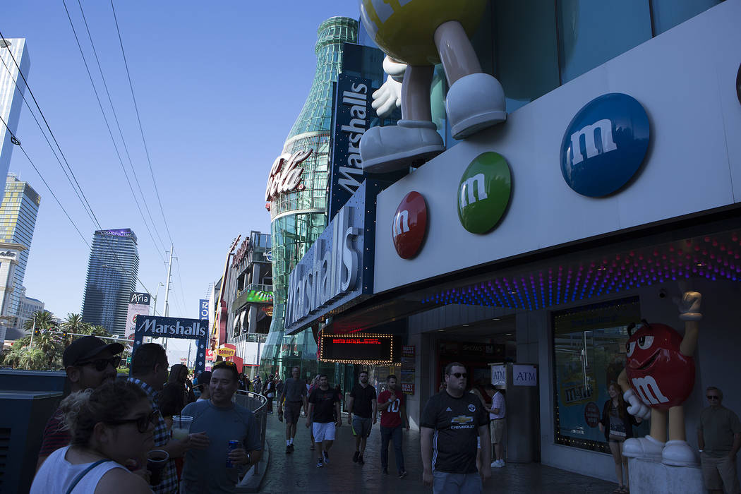 Pedestrians walk past Showcase Mall on the Strip on Wednesday, Sept. 20, 2017, in Las Vegas. The owners of the mall are looking to expand. Bridget Bennett Las Vegas Review-Journal @bridgetkbennett