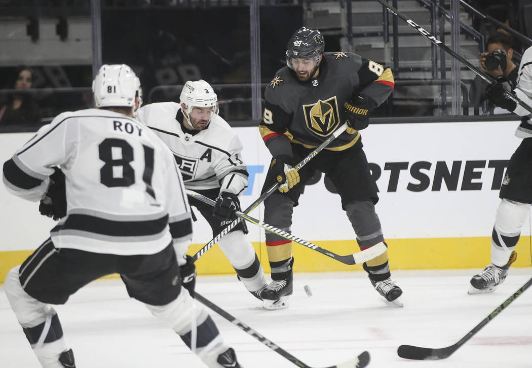 Golden Knights Alex Tuch (89) and Los Angeles Kings' Chris Lee (3) go after the puck during an NHL preseason hockey game at T-Mobile Arena in Las Vegas on Tuesday, Sept. 26, 2017. Chase Stevens La ...