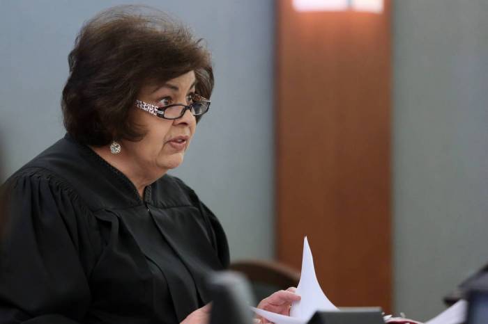 Las Vegas judge resigns after 25 years on bench