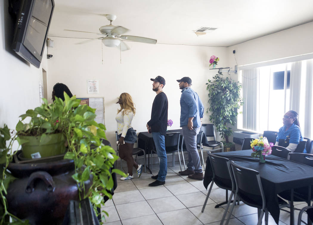 Customers wait in line at Annie's Kitchen in the historic Westside in Las Vegas, Oct. 3, 2017. Elizabeth Brumley Las Vegas Review-Journal @EliPagePhoto