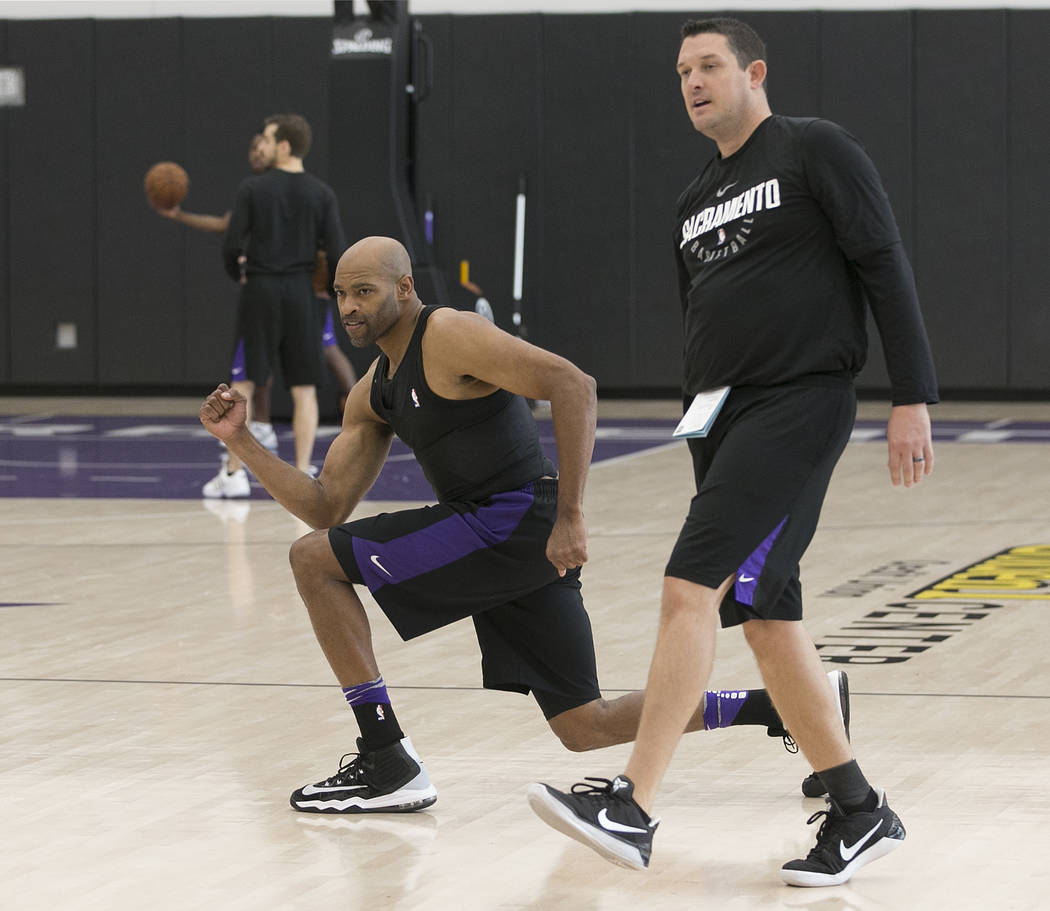 Vince Carter embraces mentorship role with rebuilding Kings, Basketball