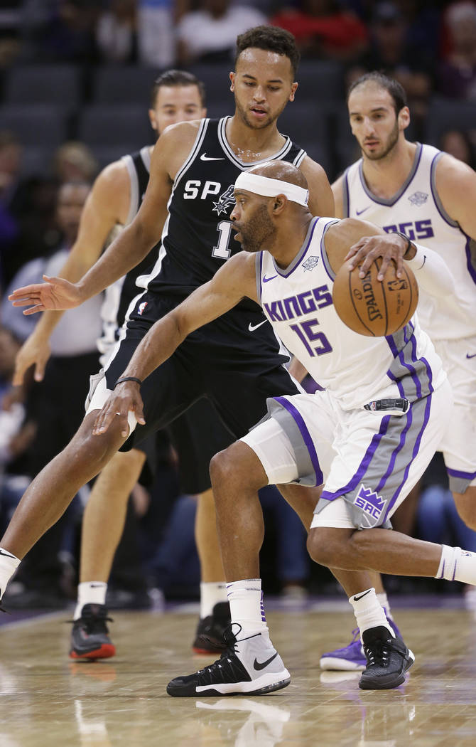 Vince Carter embraces mentorship role with rebuilding Kings