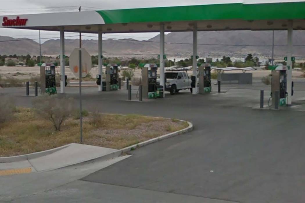 Armed robber takes cash from northeast Las Vegas gas station Las