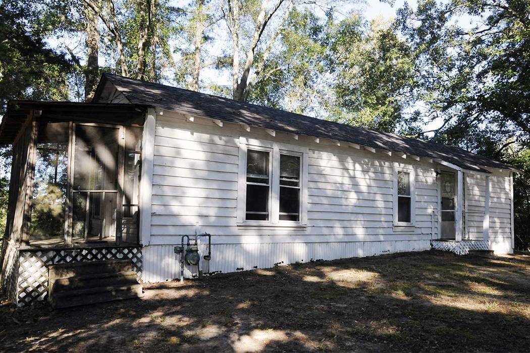 A house said to be a boyhood home of singer Elvis Presley is pictured in Tupelo, Miss., on Tuesday, Oct. 17, 2017. The house and more than 16 acres of adjoining property are part of an online cele ...