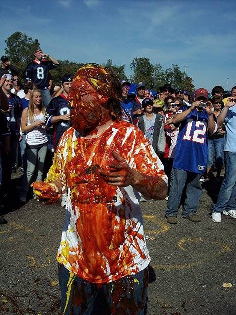 Famed tailgate madness a way of life for Buffalo Bills fans | Las Vegas
