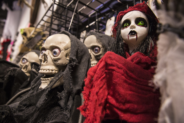 How much money do those Halloween popup stores actually make? Las How much money do those Halloween popup stores actually make? Las