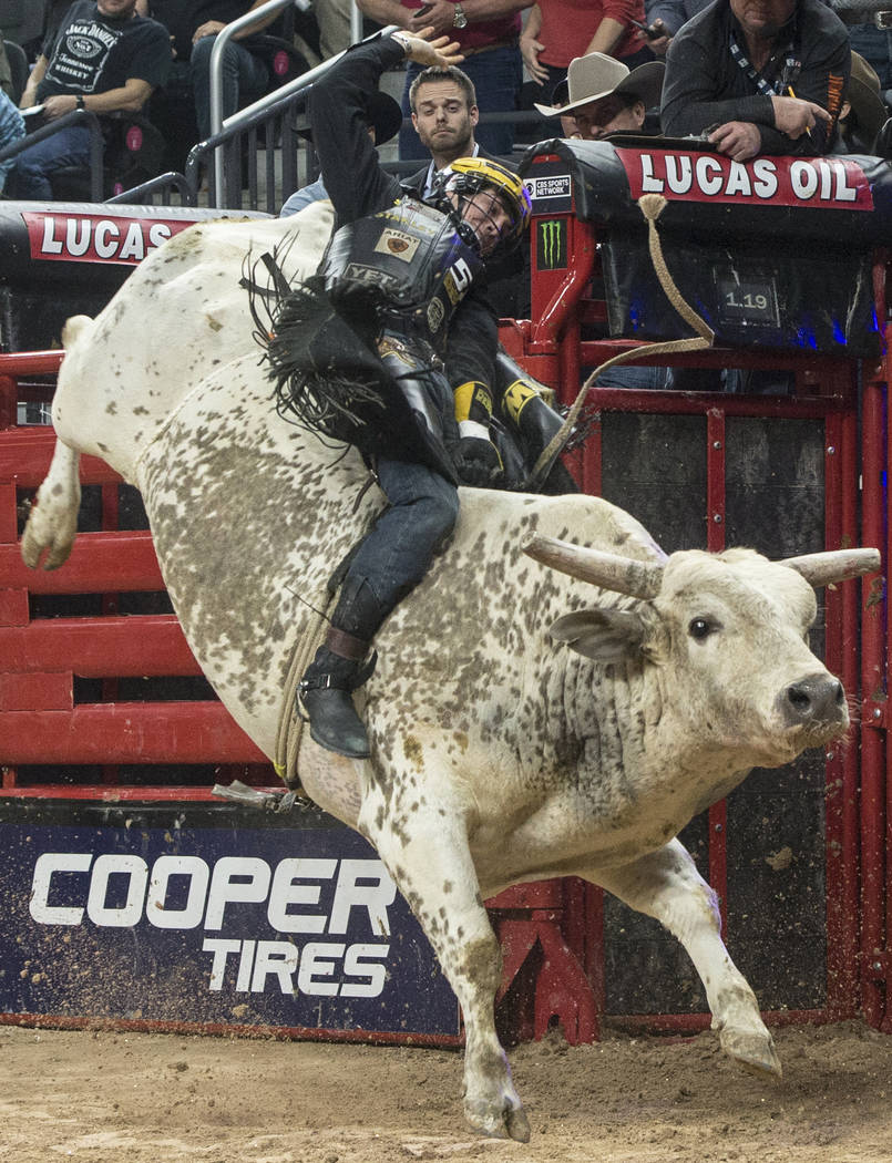 Jess Lockwood, Jose Vitor Leme PBR’s big winners Professional Bull